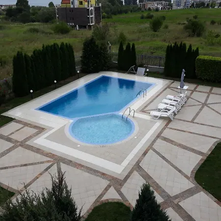 синята дъга Aparthotel Tschernomorez