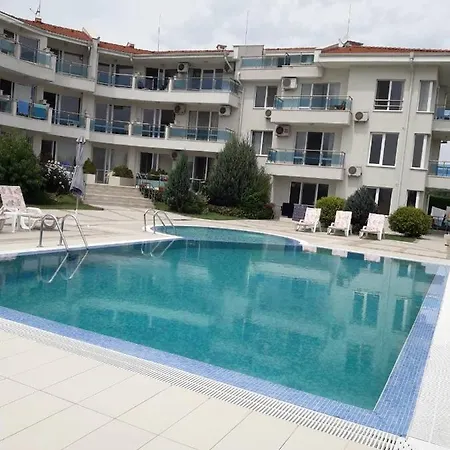 синята дъга Aparthotel *
